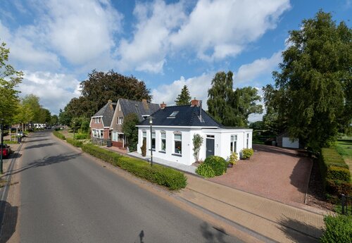 Kommisjewei 76 OPEINDE Kommisjewei 76 OPEINDE